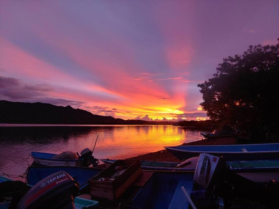 Magica Cabana En Medio Del Bosque En Isla Venado Villa Lepanto Екстериор снимка