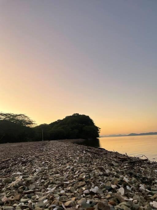 Magica Cabana En Medio Del Bosque En Isla Venado Villa Lepanto Екстериор снимка